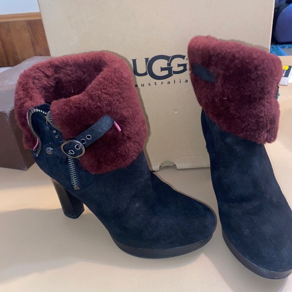 Ugg Australia Boots - Picture 1 of 5